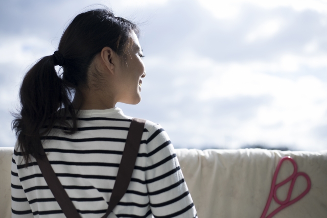 布団は洗濯機で洗える？自宅での洗い方とコインランドリー活用術を解説