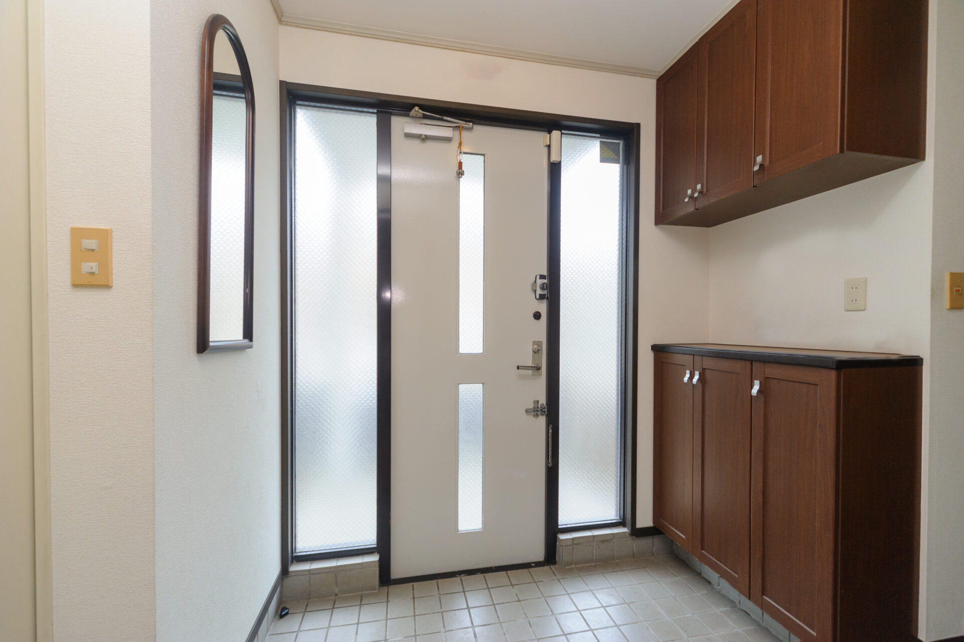 玄関収納でスッキリ整理！｜収納アイデアと便利なアイテム5選