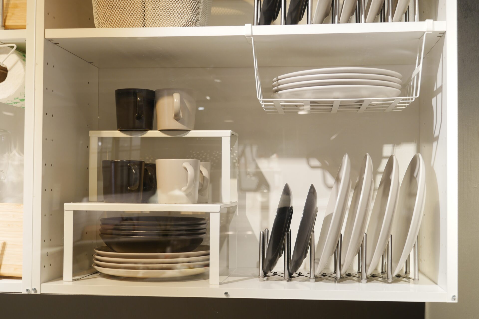 【食器収納のコツ】簡単・おしゃれに整理するための実践ガイド