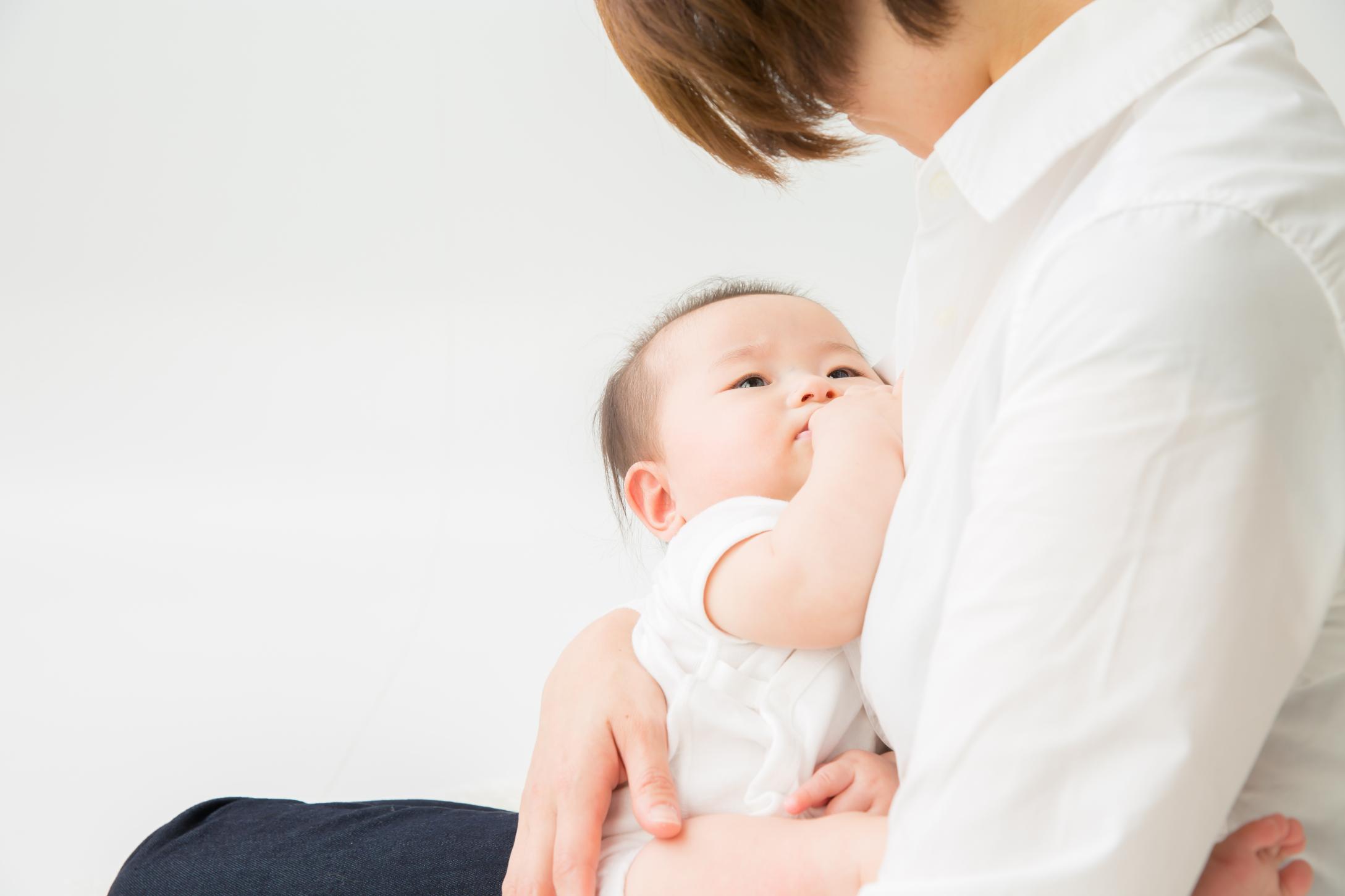 【小児科医監修】母乳量を増やすには？母乳育児を続けるためにできること